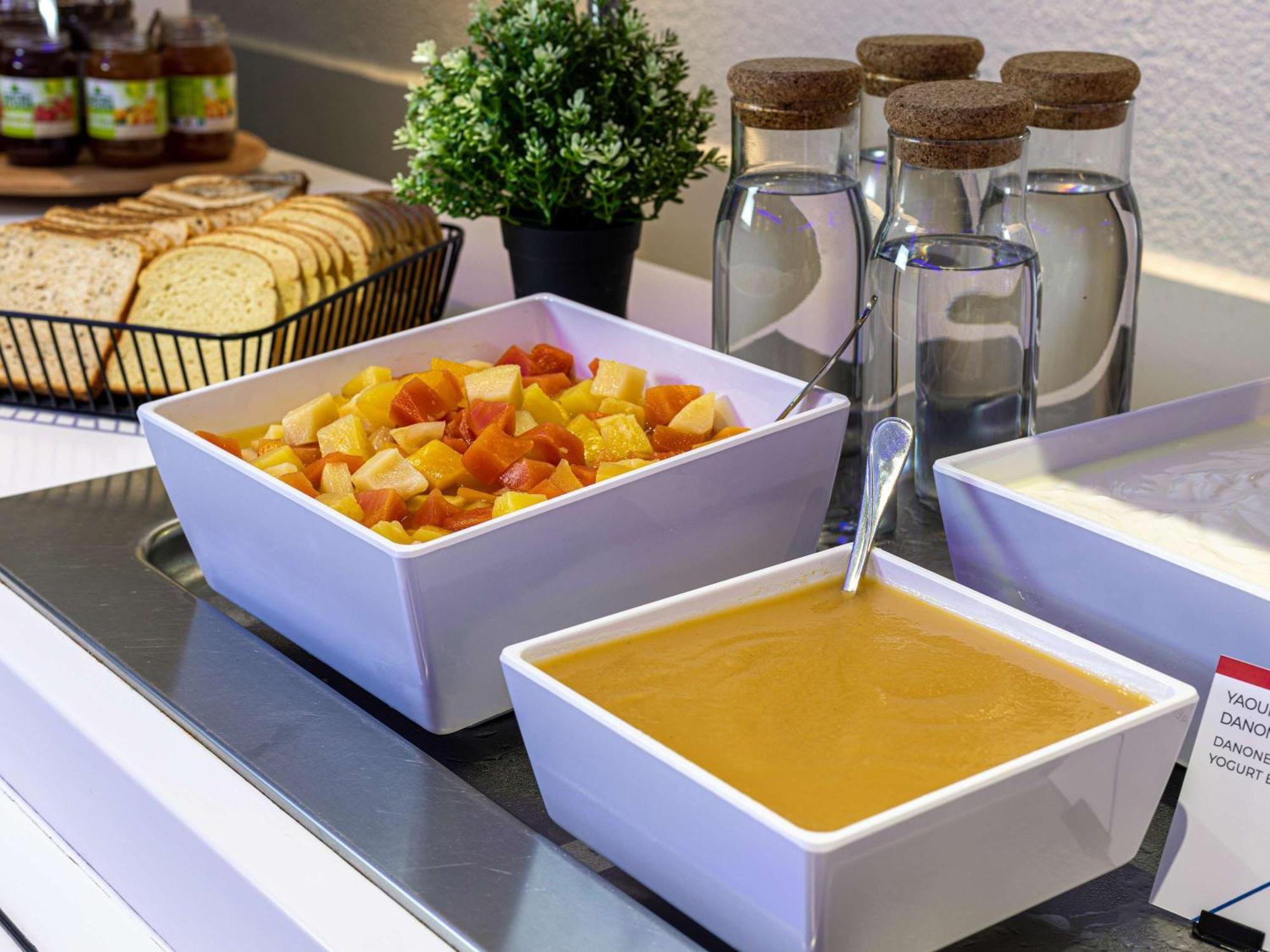 Ibis Budget Saint Pourcain Екстериор снимка