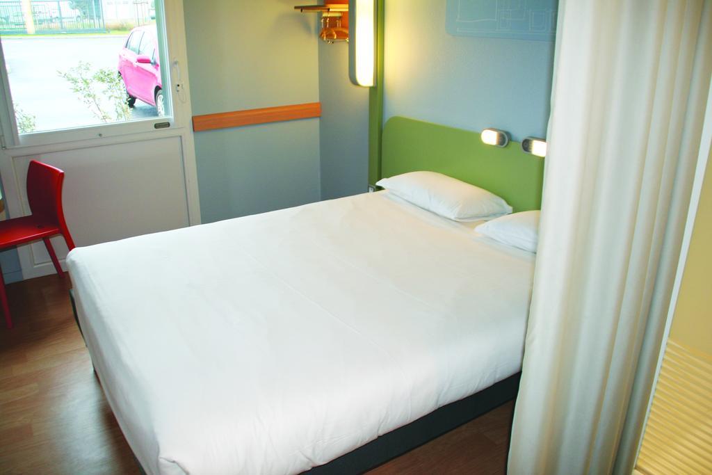 Ibis Budget Saint Pourcain Стая снимка