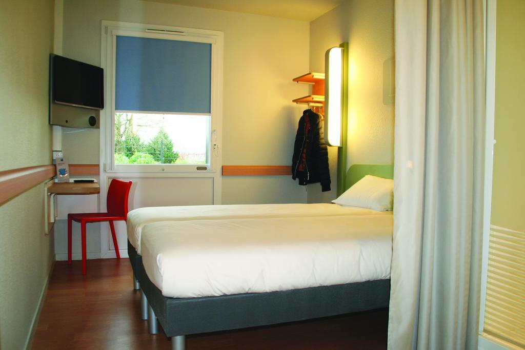 Ibis Budget Saint Pourcain Стая снимка
