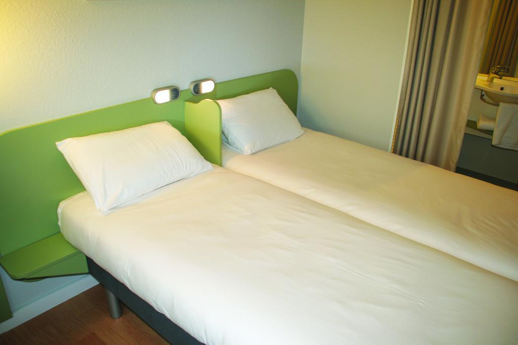 Ibis Budget Saint Pourcain Стая снимка